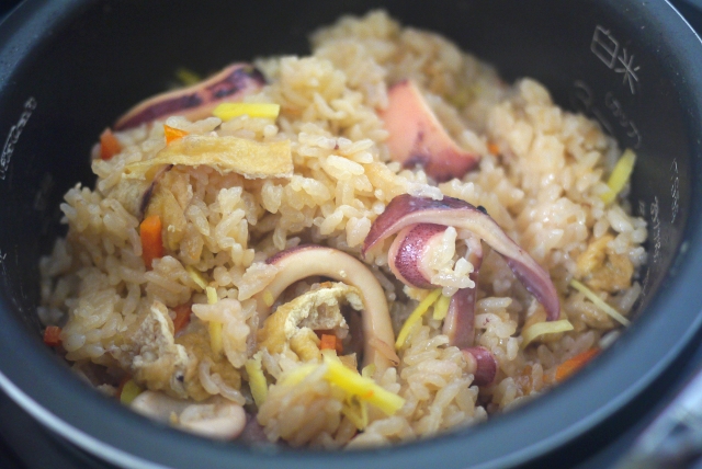 開きマツイカ干の炊き込みご飯