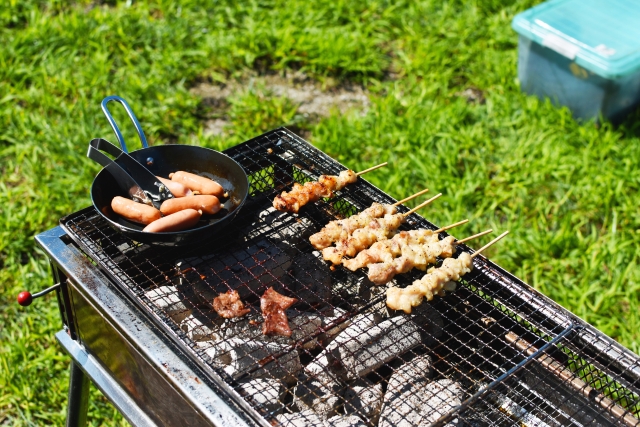 焼き鳥串バーベキュー風景