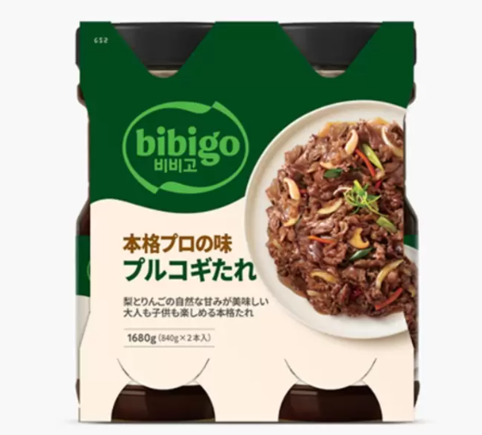 グリーンとアイボリーの2トンカラーパッケージに調理されたプルコギビーフが描かれている CJ FOODS JAPAN プルコギ韓国風焼肉のタレ516573