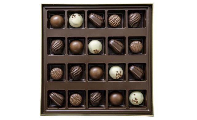 コストコゴコルネポートロイヤル エンチャンテッドボックス箱を開けた中身1939969