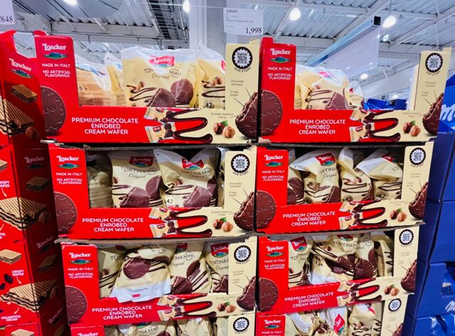 コストコ倉庫店バレンタイン展示 LOACKER TORTINA MINI64660