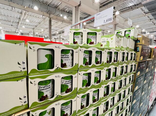 コストコ倉庫店バレンタイン展示 MATHEZ 抹茶トリュフチョコレート74909