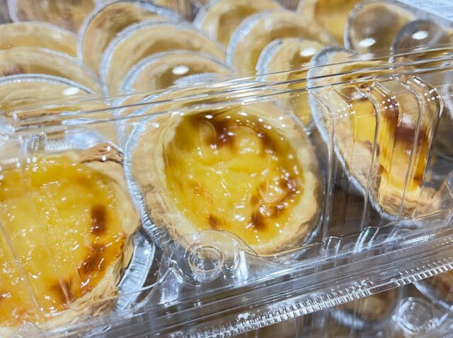 コストコ新商品 パステルデナタのアップ写真 レモン色のカスタードcreamが美味しそう