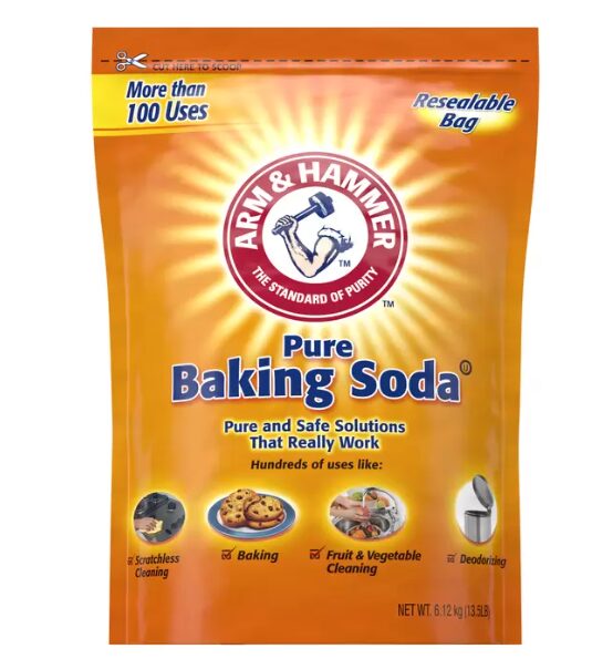 コストコのARM & HAMMER ベーキングソーダ（重曹6.1kg、スプーン無し）。調理から掃除、消臭まで幅広く活用できる大容量の重曹。多用途に便利な一品