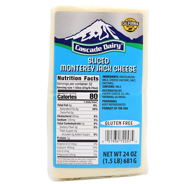 コストコ Cascade Dairy モントレージャックチーズ スライス 681g ITEM#66340。マイルドでクリーミーな味わいの大容量スライスチーズ