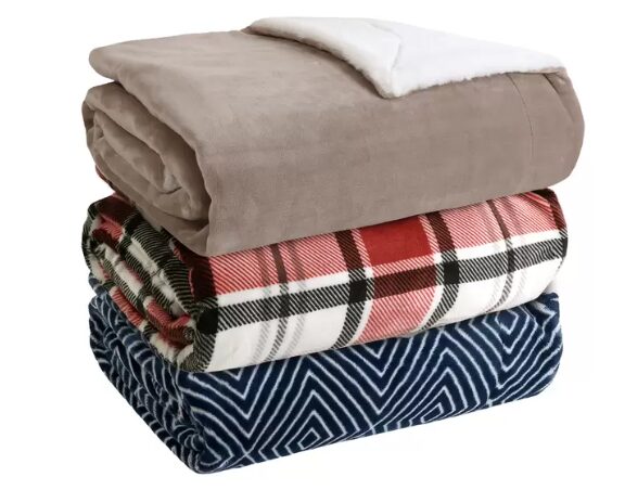 コストコ LIFE COMFORT フェイクファー大判ひざ掛け 152cm×177cm ITEM#1796171。ふんわり柔らかい肌触りで暖かく包み込む大判ブランケット