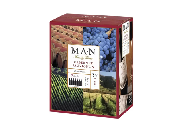 コストコ「マン カベルネ・ソーヴィニヨン バッグインボックス」5.25L。南アフリカ産のフルボディ赤ワインで、豊かな果実味とスパイシーな香りが特徴。大容量ボックス入りでパーティーや日常の晩酌にも最適。ITEM#22396。