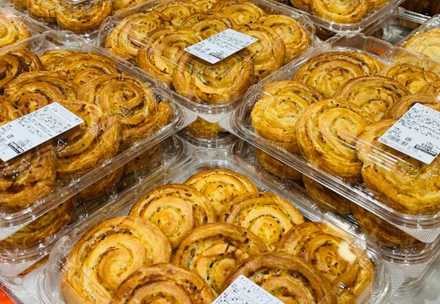 コストコ店舗に並ぶ オニオンスワー